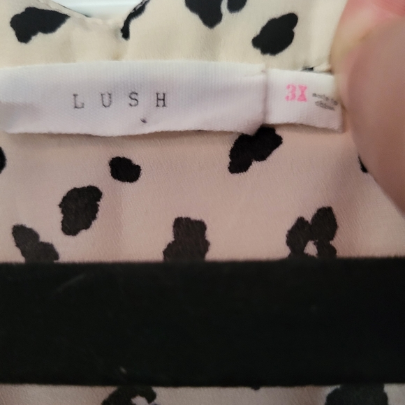 Creme and black leopard print blouse by Lush - Picture 3 of 3
